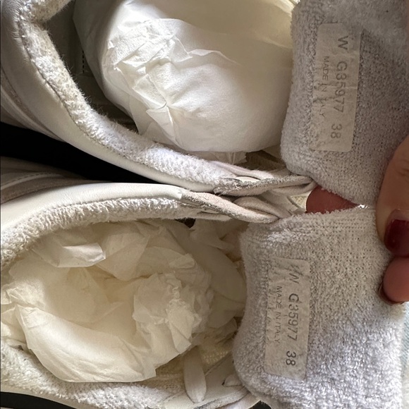 CHANEL Cream and White Sneakers - Picture 7 of 7